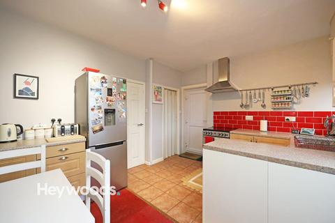3 bedroom townhouse for sale, Reeves Avenue, Cross Heath, Newcastle under Lyme