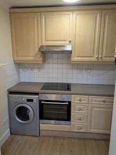 Studio to rent, 2, Gloucester Drive, Finsbury Park, N4
