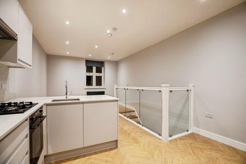 2 bedroom flat to rent, Limes Grove, Lewisham, SE13