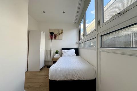 undefined, Carlton Grove, London, SE15