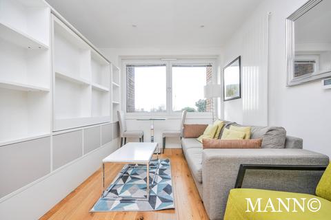 Studio to rent, Riverdale House, London, SE13