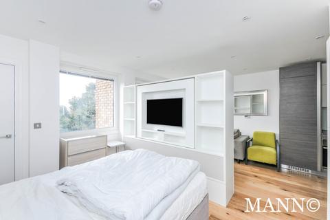Studio to rent, Riverdale House, London, SE13