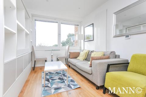 Studio to rent, Riverdale House, London, SE13