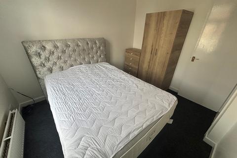 1 bedroom house to rent, Buckhurst Road, Manchester, M19