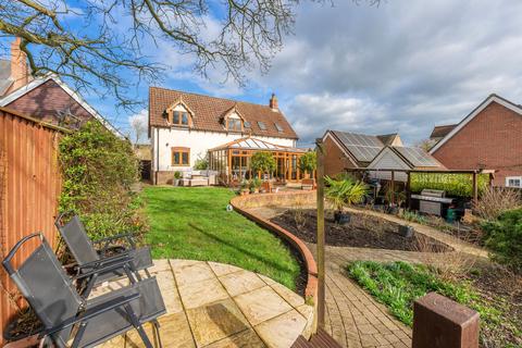 4 bedroom detached house for sale, Burlington Close, Diss IP22