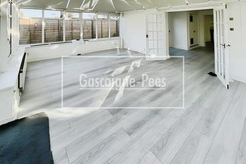 undefined, Cleeve Road, Leatherhead, KT22
