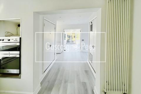 undefined, Cleeve Road, Leatherhead, KT22
