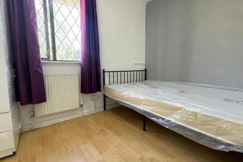 undefined, Lukin Street, Shadwell, E1 0AA