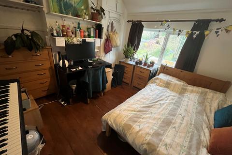 undefined, Clifton Gardens, Canterbury, CT2