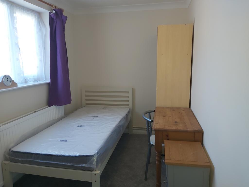 Bed 4