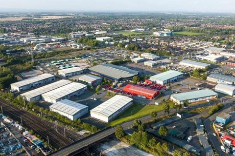 Warehouse to rent, Kerfoot St Warrington WA2 8NT