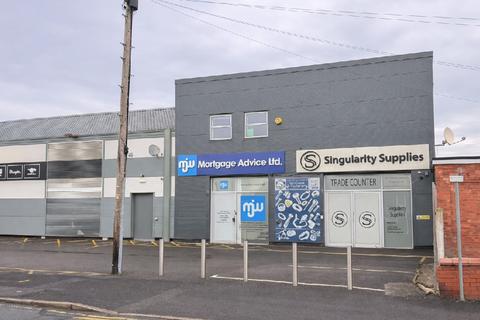 Retail property (high street) to rent, 535-537 Blackpool Rd Preston PR2 1EQ