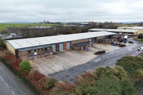 Warehouse to rent, Plodder Ln Bolton BL4 0LR