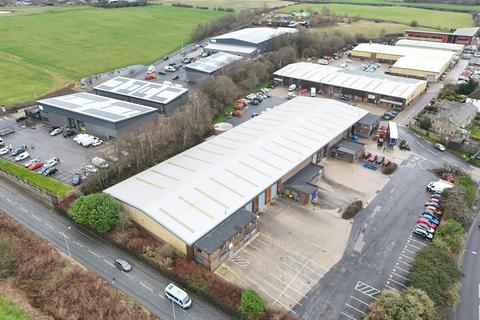 Warehouse to rent, Plodder Ln Bolton BL4 0LR