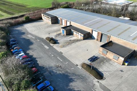 Warehouse to rent, Plodder Ln Bolton BL4 0LR