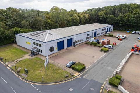 Warehouse to rent, Grosvenor Gran Warrington WA1 4SF