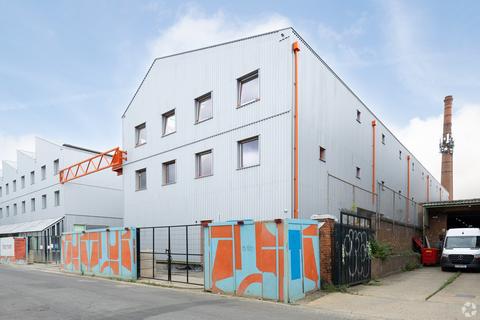 Industrial unit to rent, 105 Vale Road London N4 1DJ