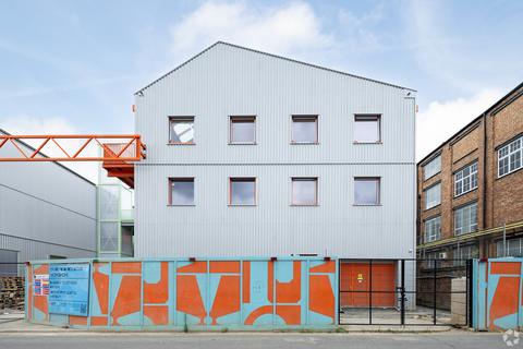 Industrial unit to rent, 105 Vale Road London N4 1DJ