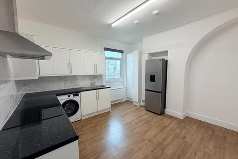 2 bedroom flat to rent, Abbey Wood Road, London SE2