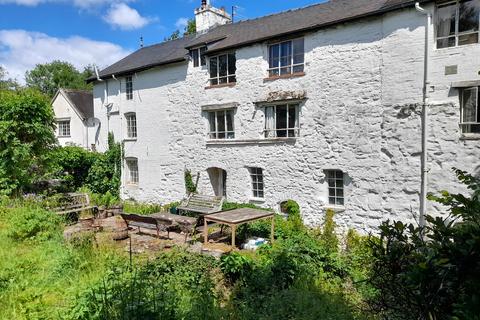 undefined, Llangyniew SY21