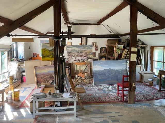 Studio Room