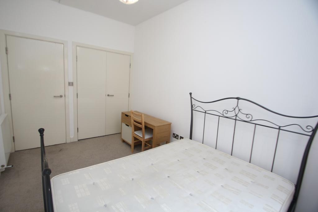 Apartment in Glasgow - More