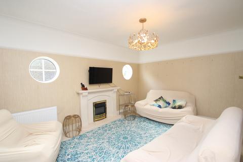 3 bedroom house to rent, Old Farleigh Road, South Croydon, CR2