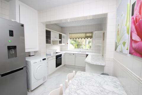 3 bedroom house to rent, Old Farleigh Road, South Croydon, CR2