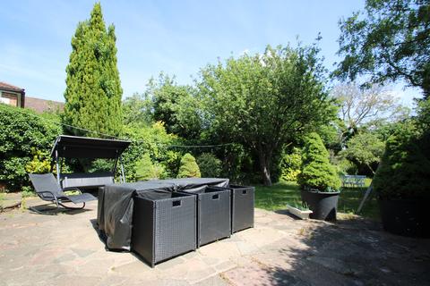 3 bedroom house to rent, Old Farleigh Road, South Croydon, CR2