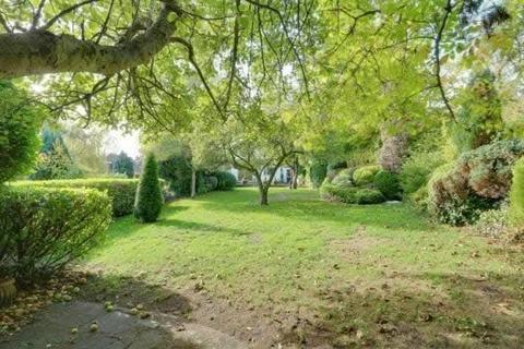 3 bedroom house to rent, Old Farleigh Road, South Croydon, CR2