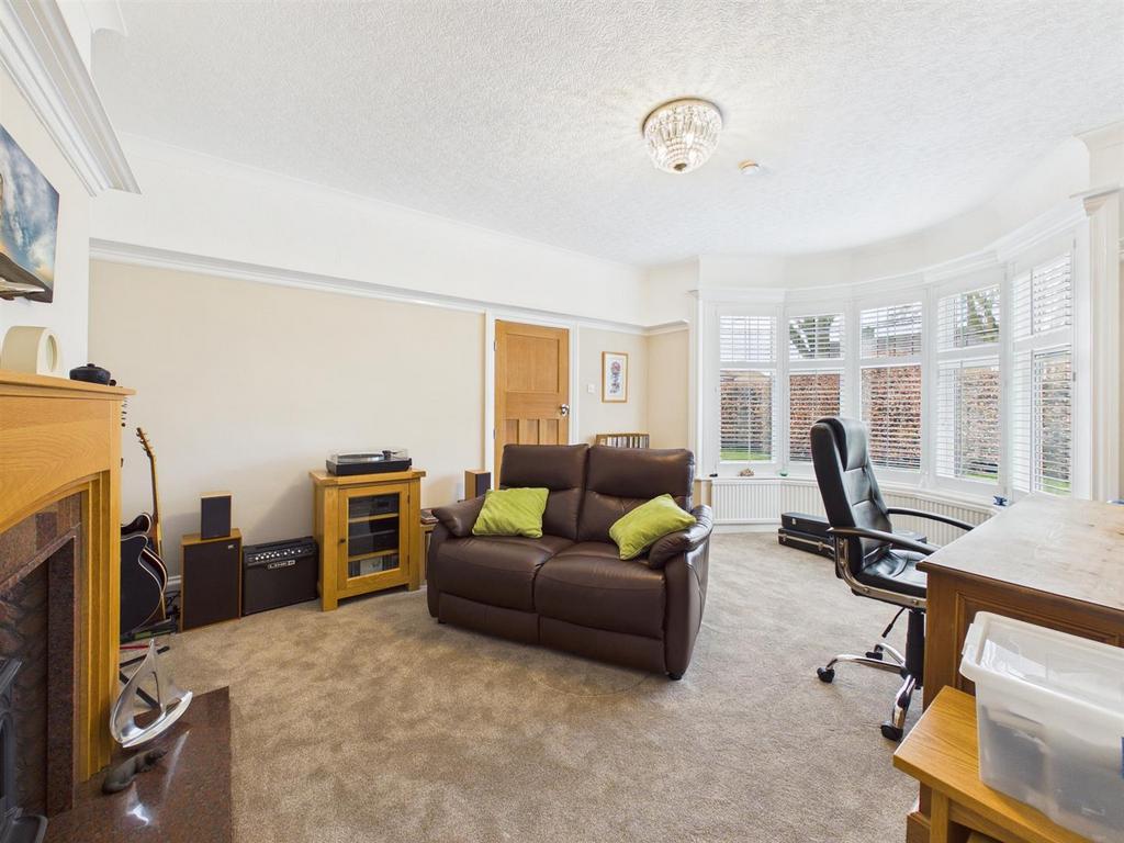 Sitting room: