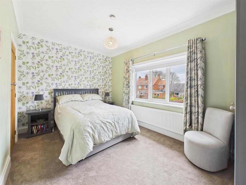 Bedroom: