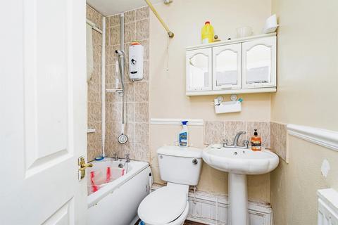 3 bedroom end of terrace house for sale, Watsons Green Road, Dudley