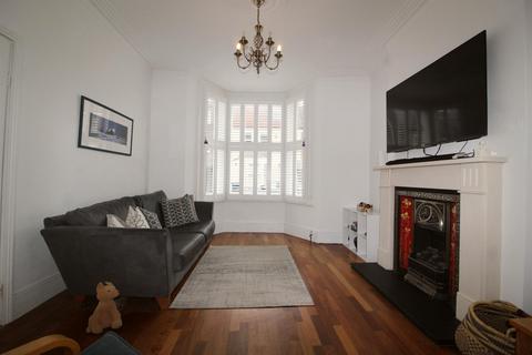 3 bedroom end of terrace house for sale, Salisbury Road, Barnet EN5