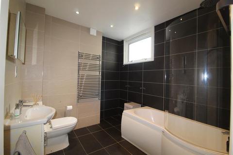 3 bedroom end of terrace house for sale, Salisbury Road, Barnet EN5