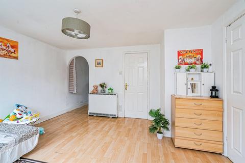 1 bedroom ground floor flat for sale, Dudley Road West, Tipton