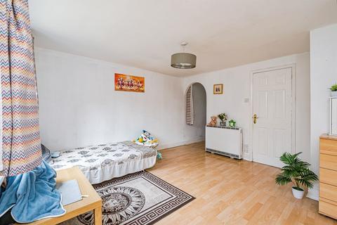1 bedroom ground floor flat for sale, Dudley Road West, Tipton