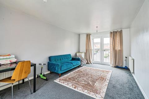 2 bedroom apartment for sale, Harper Grove, Tipton