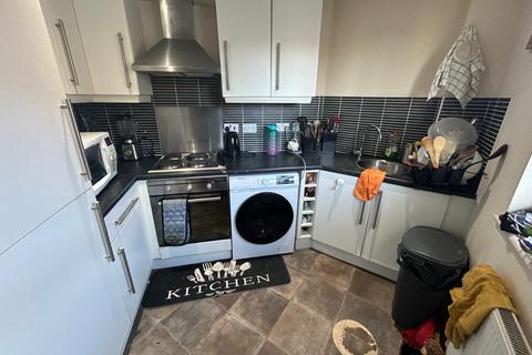 2 bedroom flat for sale, Highfield Road, Dudley
