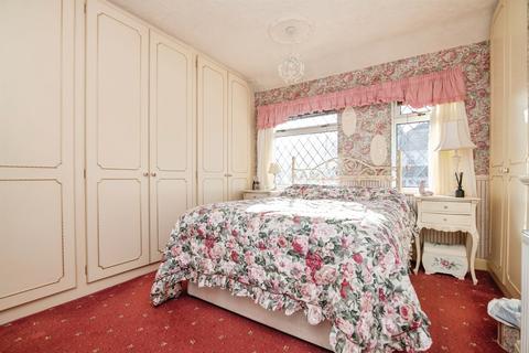 2 bedroom semi-detached house for sale, Birch Crescent, Tividale, Oldbury