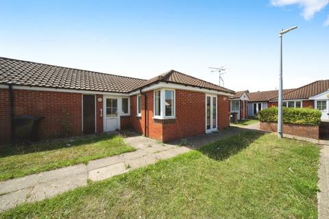 2 bedroom terraced bungalow for sale, New Woodfield Green, Dunstable