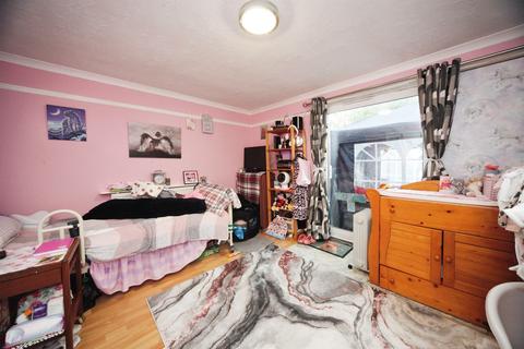 undefined, Trident Drive, Houghton Regis, Dunstable