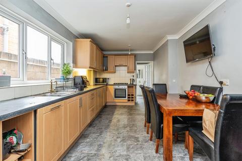 3 bedroom terraced house for sale, Desborough Road, Eastleigh