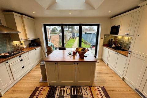 1 bedroom in a house share to rent, Ardingly Drive, Worthing, BN12