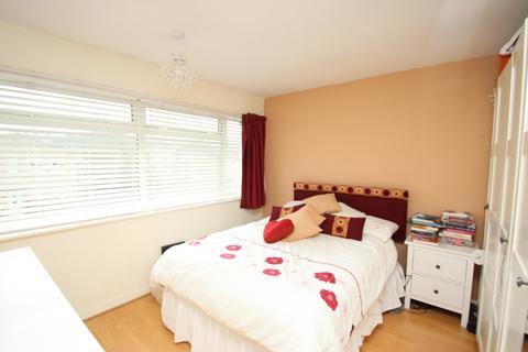 undefined, Sundale Avenue, South Croydon, CR2