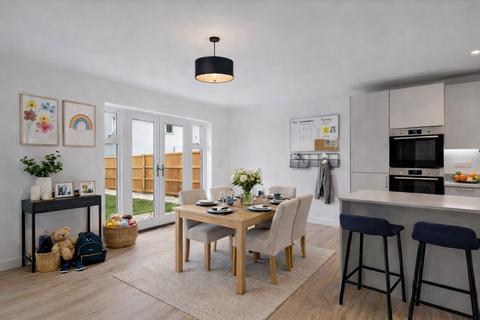 4 bedroom detached house for sale, Hoe Lane, North Baddesley, Southampton