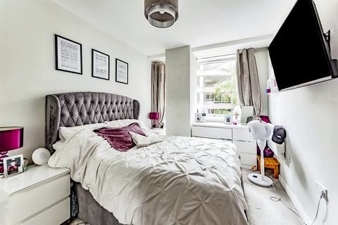 2 bedroom apartment for sale, Wood Street, East Grinstead