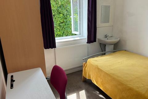 1 bedroom in a house share to rent, Penhurst Place, Brighton, BN2