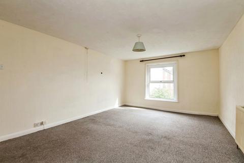 2 bedroom end of terrace house for sale, Higher Street, Cullompton