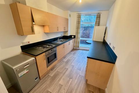 2 bedroom flat to rent, Nazareth Road, Nottingham, NG7